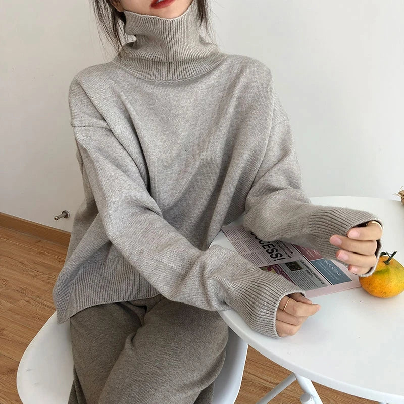 Soft Knit Turtleneck – Relaxed Pullover