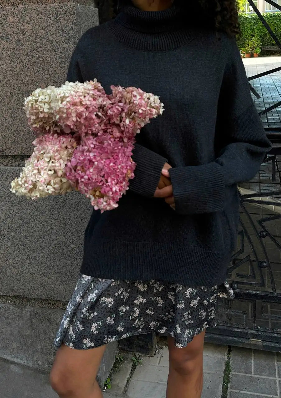 Soft Knit Turtleneck – Relaxed Pullover
