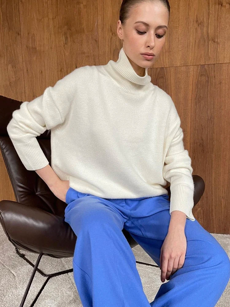 Soft Knit Turtleneck – Relaxed Pullover